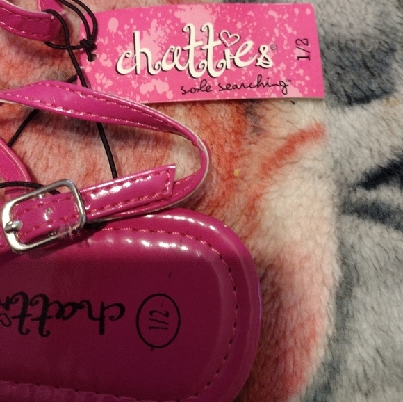 Girls/Kids Pink Patent Leather Sandals New with Tags!! - Picture 3 of 3